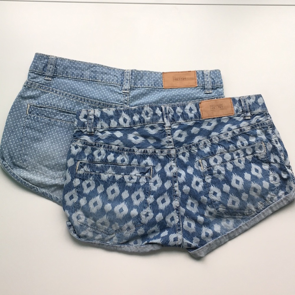 2 Divided Printed Jean Shorts